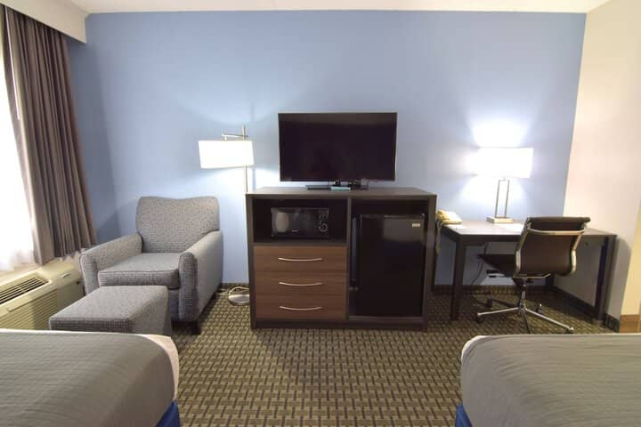 Room 4 of 30