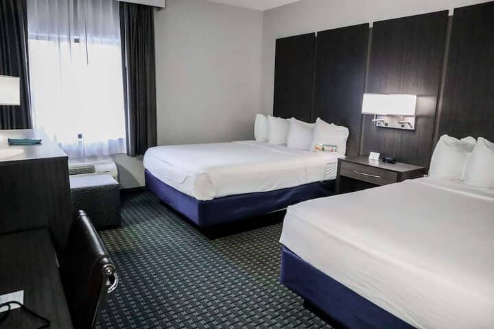 Room 8 of 30